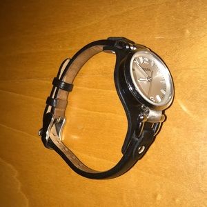 Black adjustable analog Fossil Watch